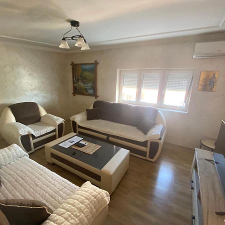 Apartman Niksic Apartamento Exterior foto