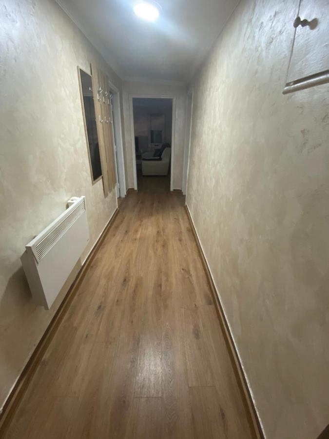 Apartman Niksic Apartamento Exterior foto